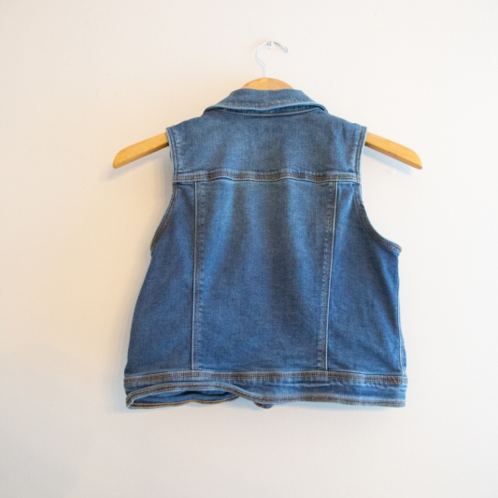 Girl's Cat & Jack Denim Button Vest - Picture 2 of 2